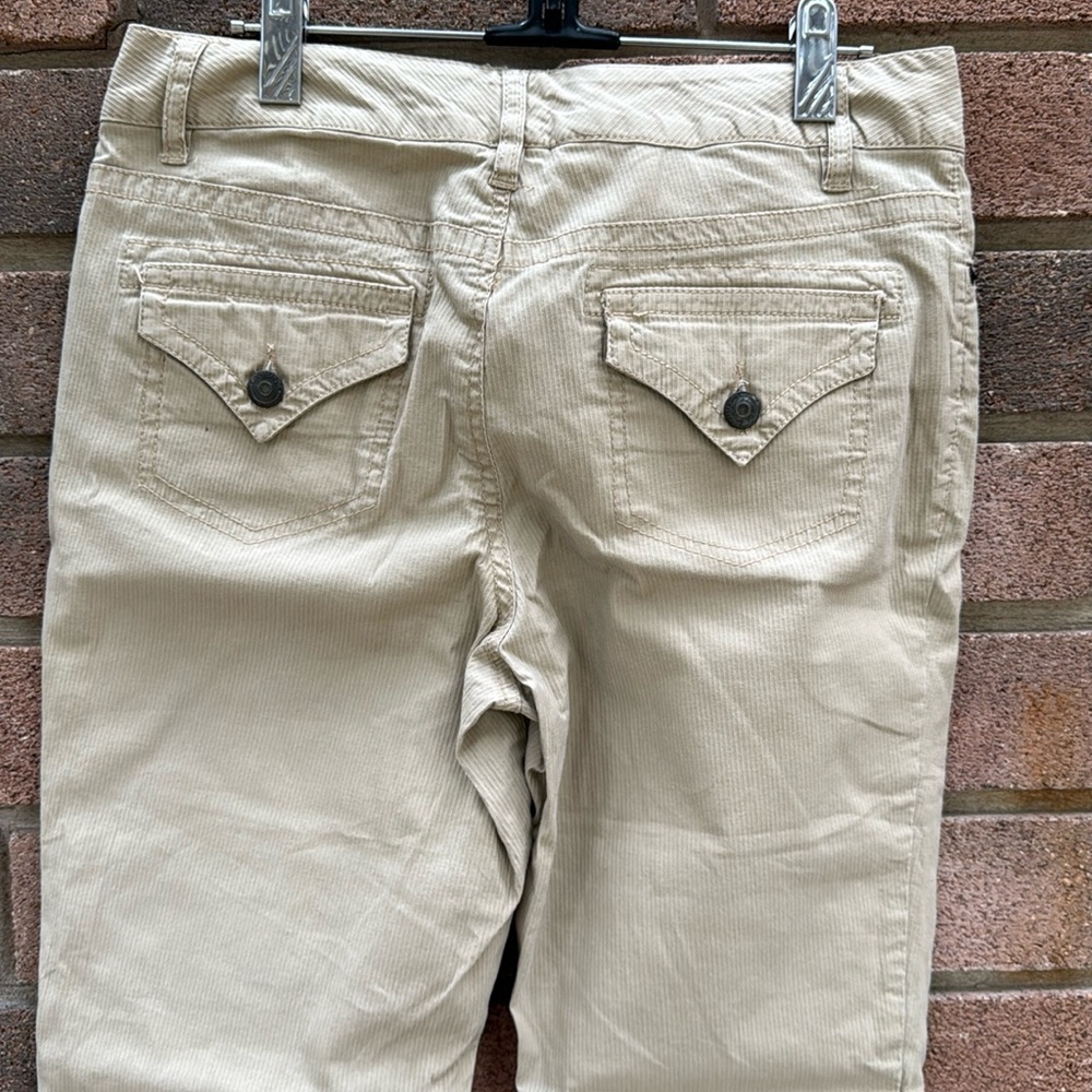 Caribbean Joe Brown Knee Length Shorts Size 6 Petite - Picture 2 of 6